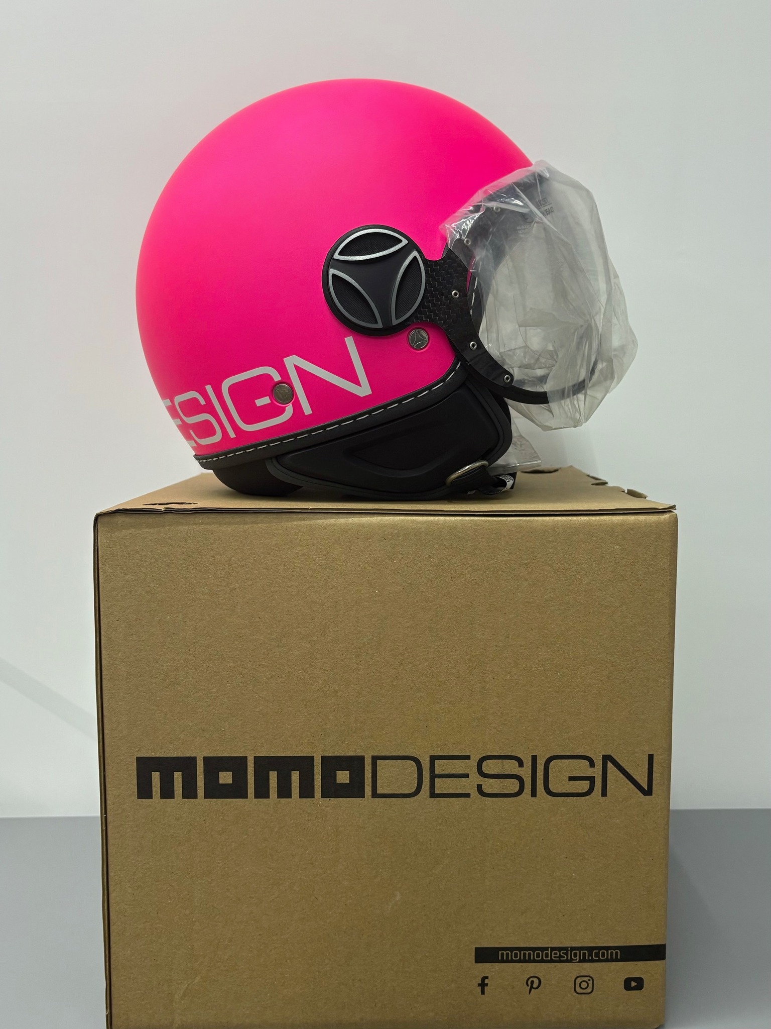 MomoDesign Model 13